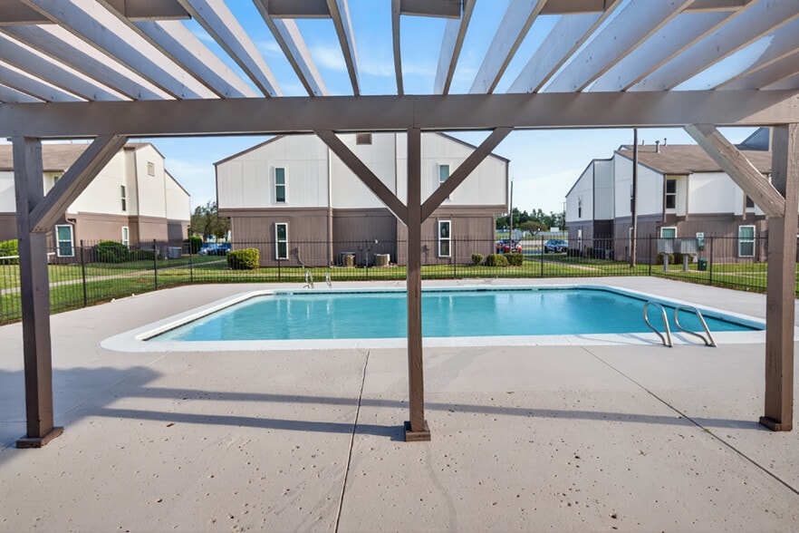 More Photos Of 407 Galaxy Road, Sapulpa Apartments For Sale