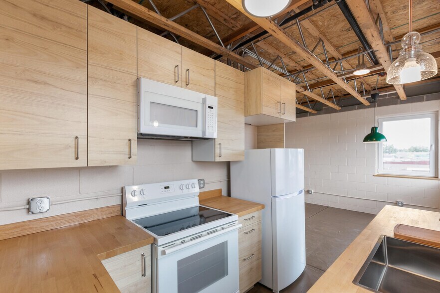 More Photos Of 3800 S Broadway, Englewood Apartments For Lease