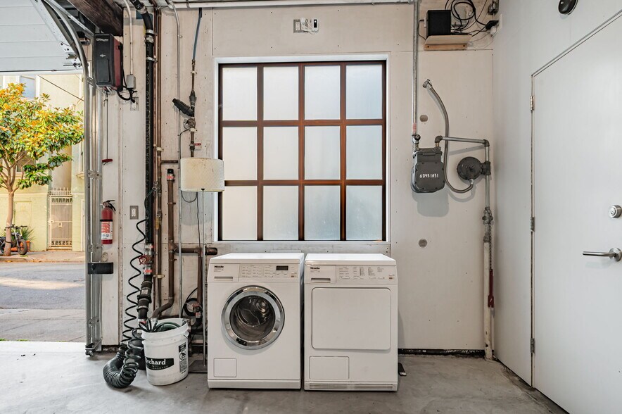 More Photos Of 1315 Natoma St, San Francisco Industrial For Sale