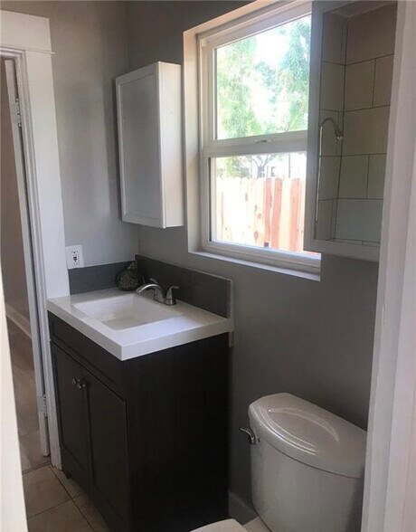 More Photos Of 2122 E St, La Verne Land For Sale