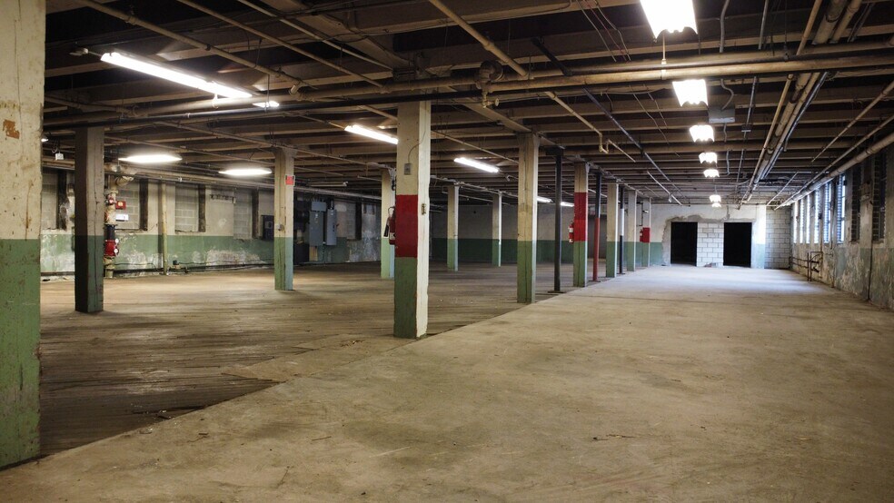 More Photos Of 813 N 4th St, Allentown Warehouse For Sale