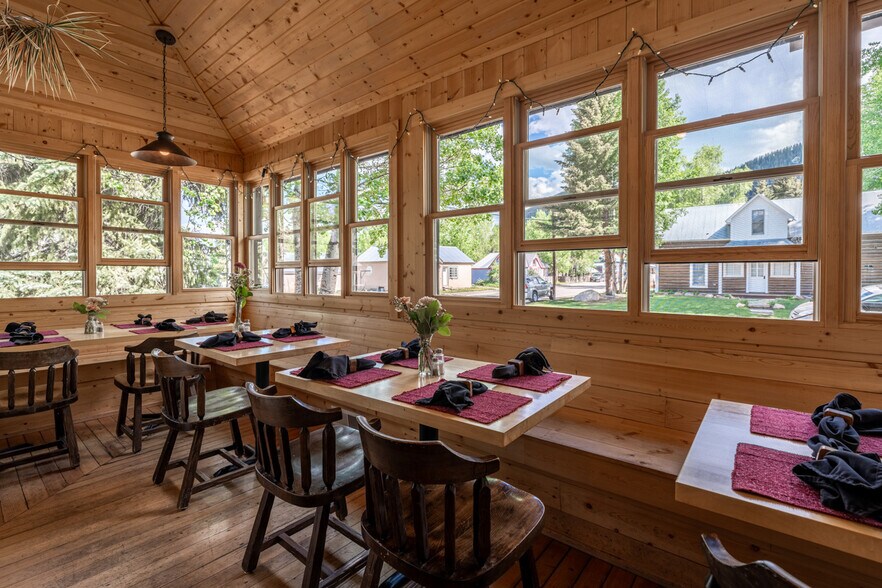 More Photos Of 129 Gothic Ave, Crested Butte Hotel For Sale