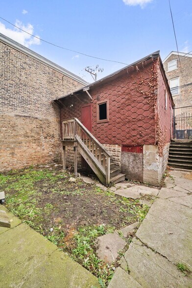 More Photos Of 2236 W 19th St, Chicago Apartments For Sale