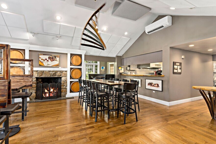 More Photos Of 115 Cow Hill Rd, Clinton Winery Vineyard For Sale