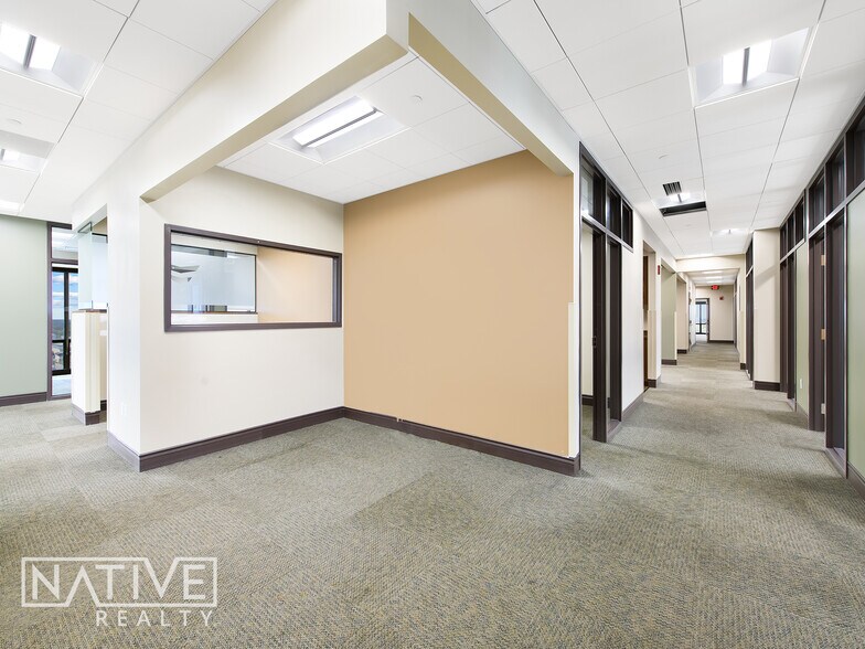 More Photos Of 1909 Tyler St, Hollywood Office For Lease