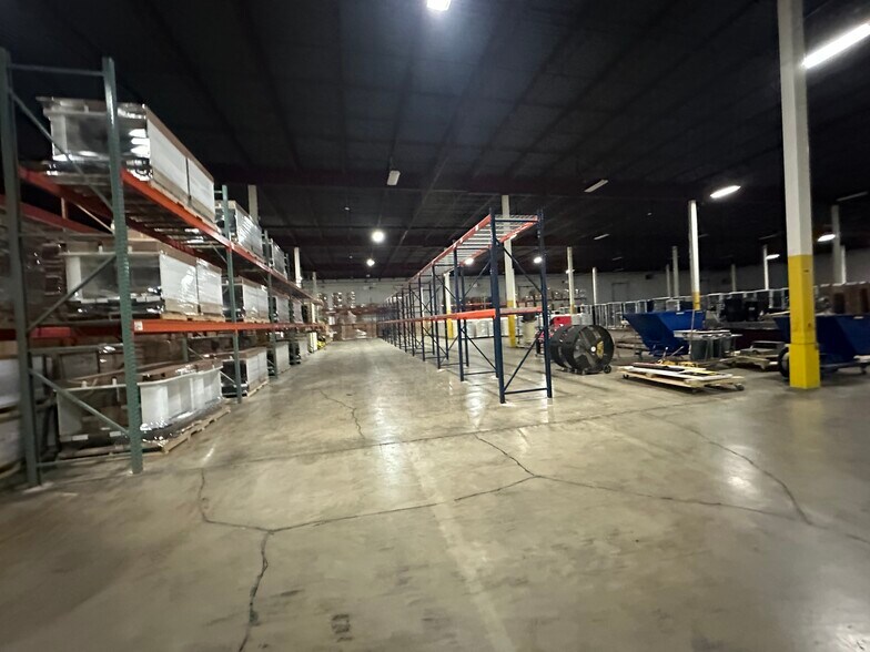 More Photos Of 4225-4331 Dues Dr, Cincinnati Warehouse For Lease