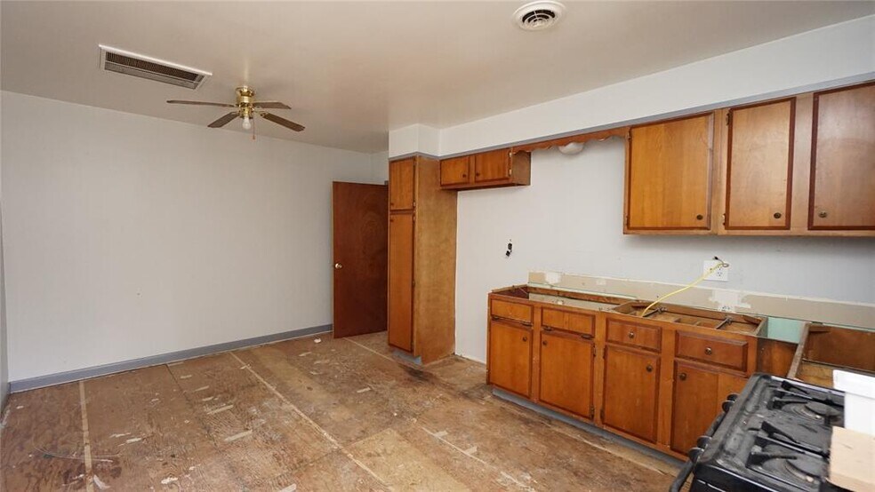 More Photos Of 6 Dedrick Hill Rd, Binghamton Apartments For Sale