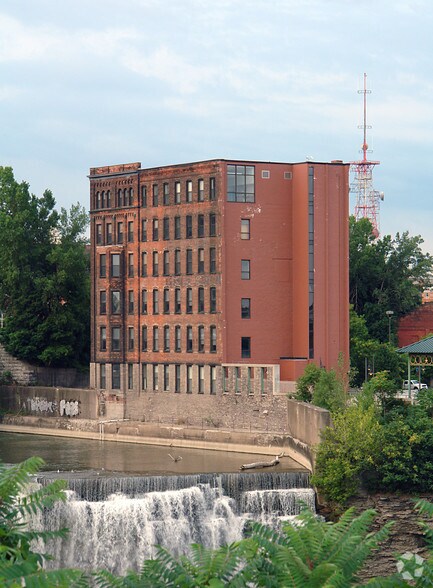 Primary Photo Of 4 Commercial St, Rochester Loft Creative Space For Lease