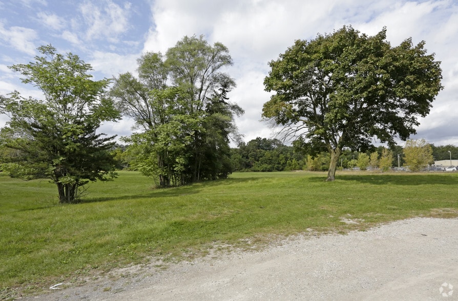 More Photos Of 2000 Orchard Lake Rd, Sylvan Lake Land For Sale