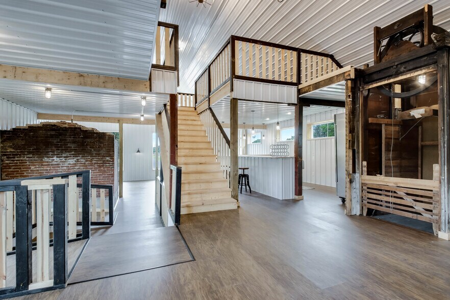 More Photos Of 646 Banks St, Chetek Specialty For Sale