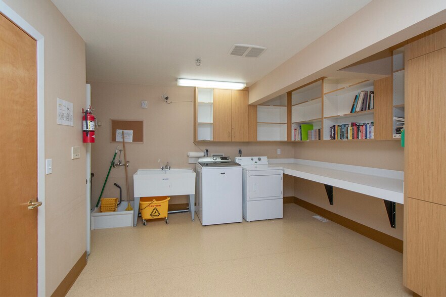 More Photos Of 202 Birdsong Ln, Port Angeles Healthcare For Sale
