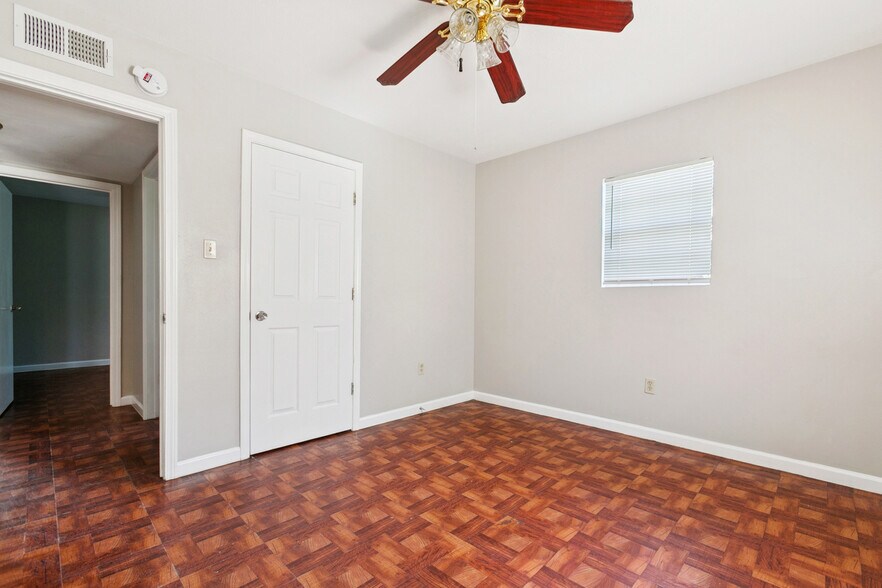 More Photos Of 2222 Florida Ave, Kenner Apartments For Sale