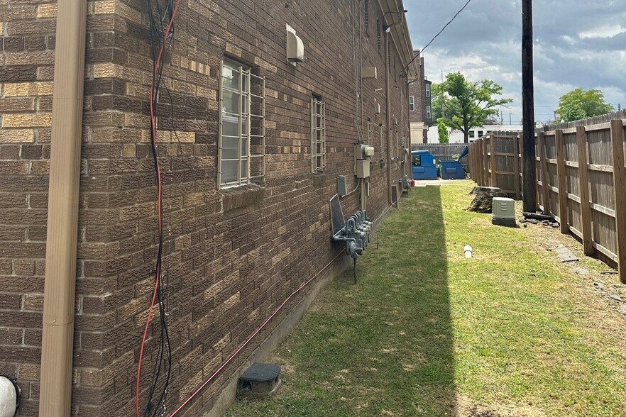 More Photos Of 737 Court Ave, Memphis Apartments For Sale