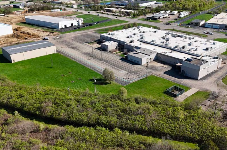 More Photos Of 3024 Symmes Rd, Hamilton Manufacturing For Lease