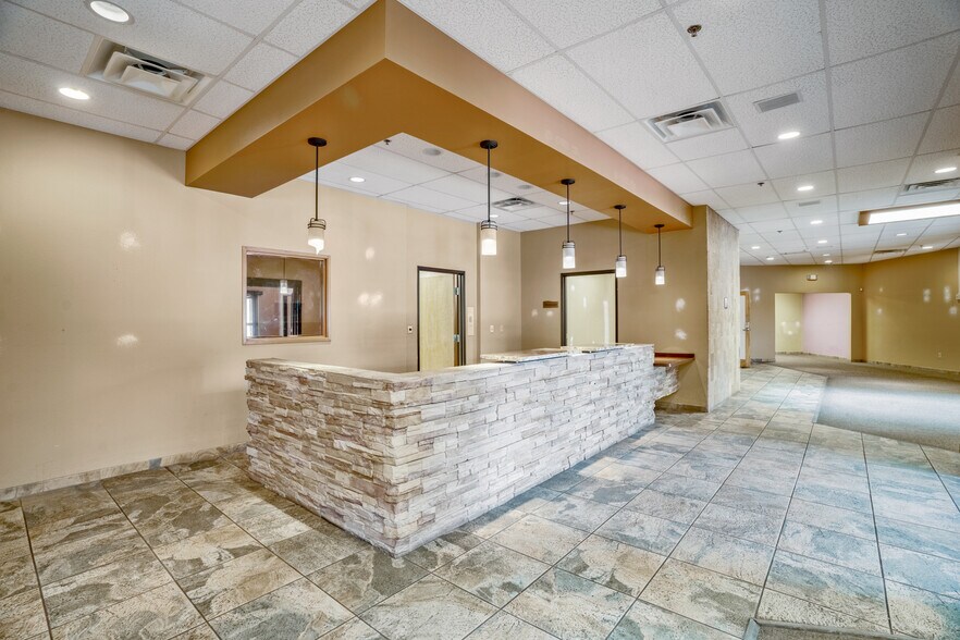 More Photos Of 500 N Guadalupe St, Santa Fe Unknown For Lease