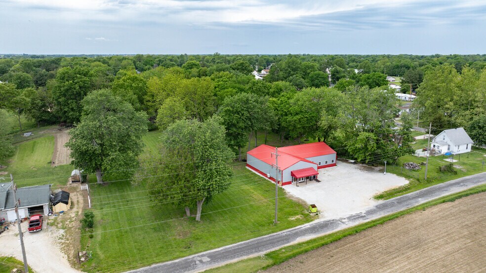 More Photos Of 405 Fulton St, White Hall Flex For Sale