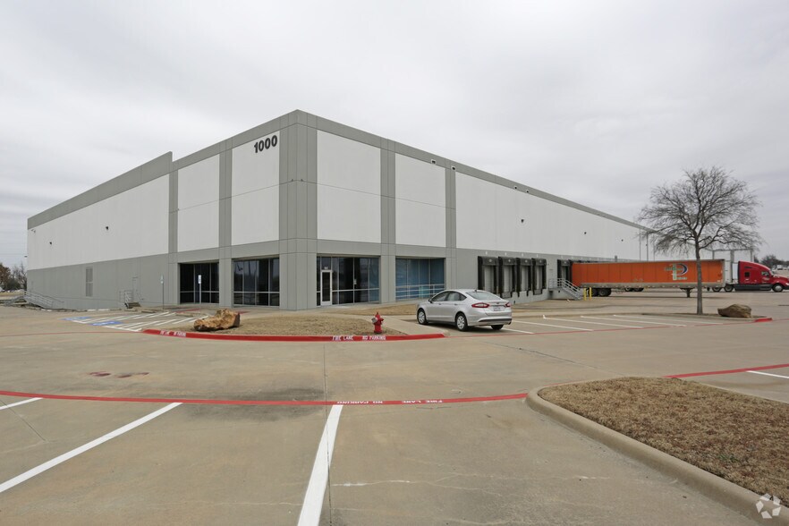 Primary Photo Of 1000 N 28th Ave, Dallas Warehouse For Lease