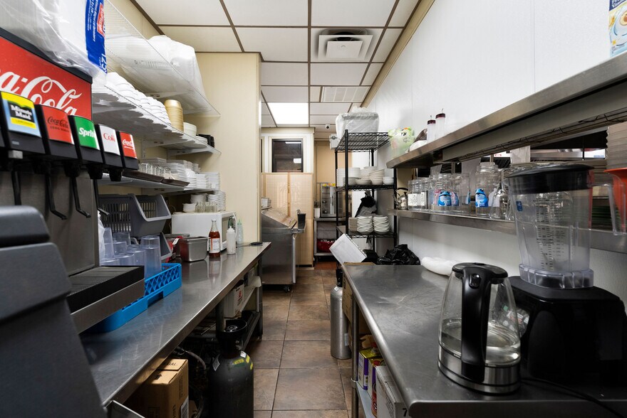 More Photos Of 140 E Felton Rd, Cartersville Restaurant For Sale