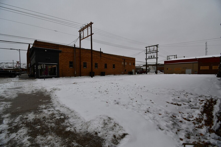 More Photos Of 115 W Bell St, Glendive Land For Sale