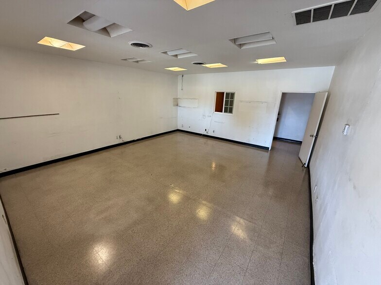 More Photos Of 1201 W Jon St, Torrance Service For Lease
