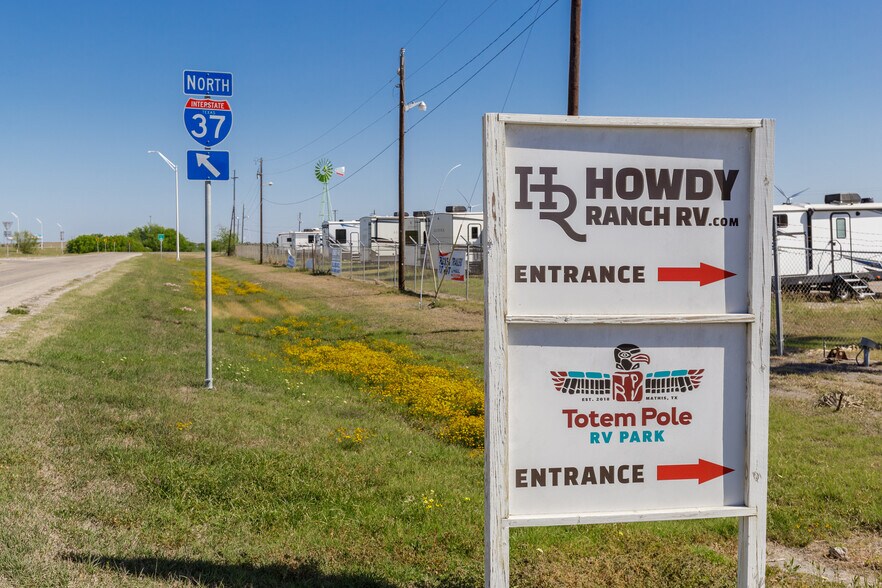 More Photos Of 10736 N Interstate Highway 37, Mathis Specialty For Sale