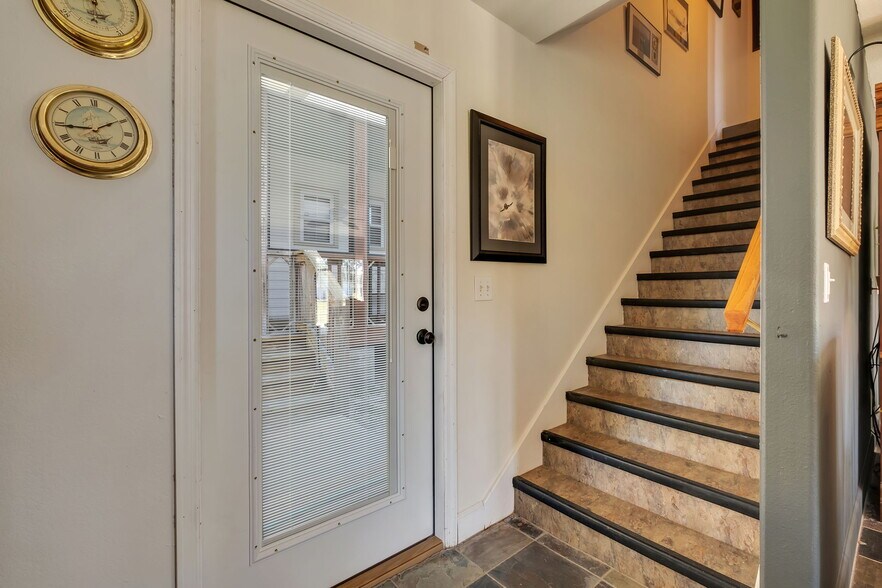 More Photos Of 4004 Golf Course Rd, Perry Lodge Meeting Hall For Sale