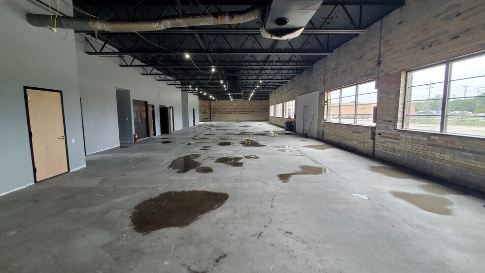 More Photos Of 2200 Lockbourne Rd, Columbus Manufacturing For Lease