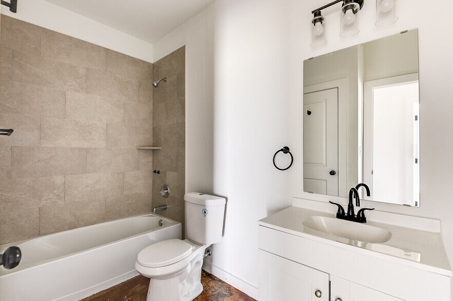 More Photos Of 1020 Burnett blvd, Alvarado Apartments For Sale