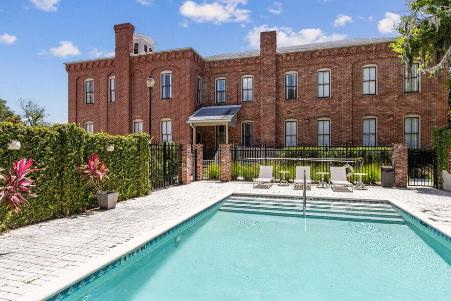 More Photos Of 914 Atlantic Ave, Fernandina Beach Hotel For Sale