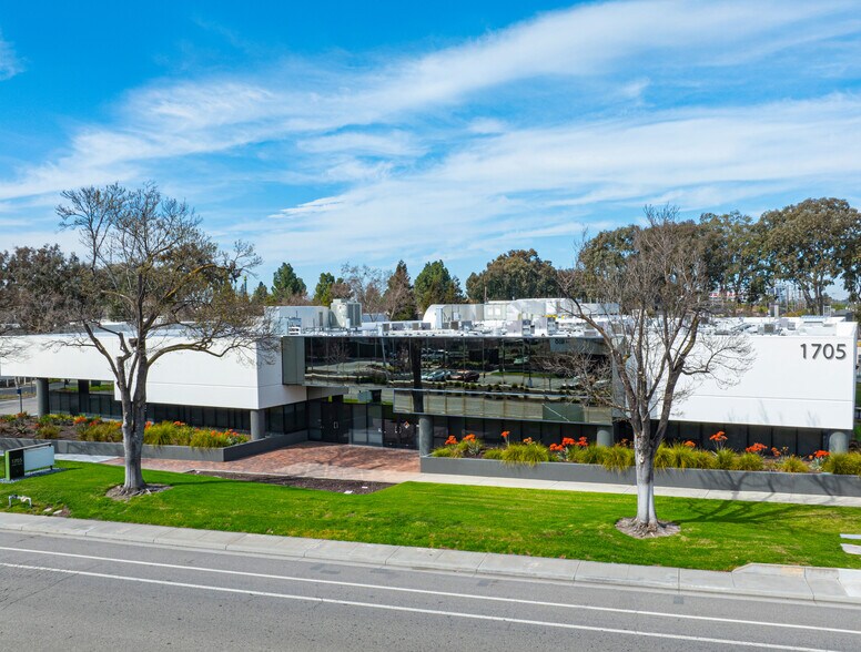 Primary Photo Of 1705-1715 Wyatt Dr, Santa Clara Research And Development For Lease