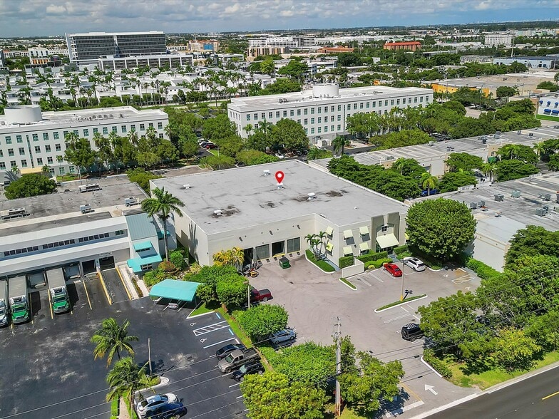 More Photos Of 8299 NW 30th Ter, Doral Warehouse For Lease