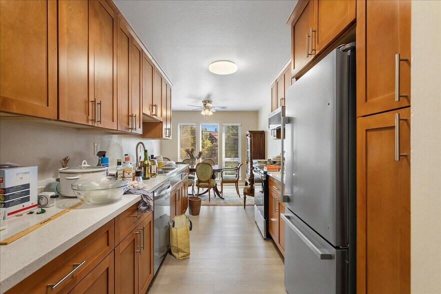 More Photos Of 561 Oakland Ave, Oakland Apartments For Sale