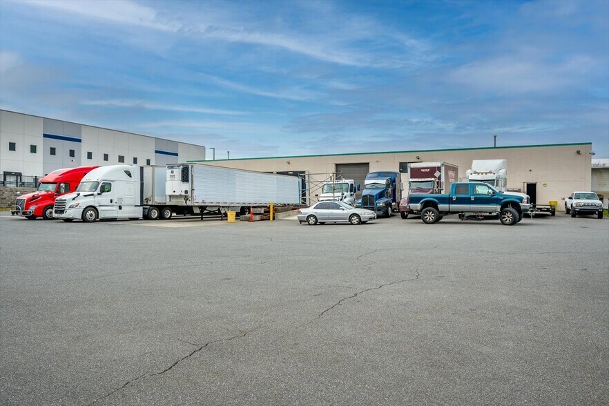 More Photos Of 3461 S Clinton Ave, South Plainfield Manufacturing For Lease