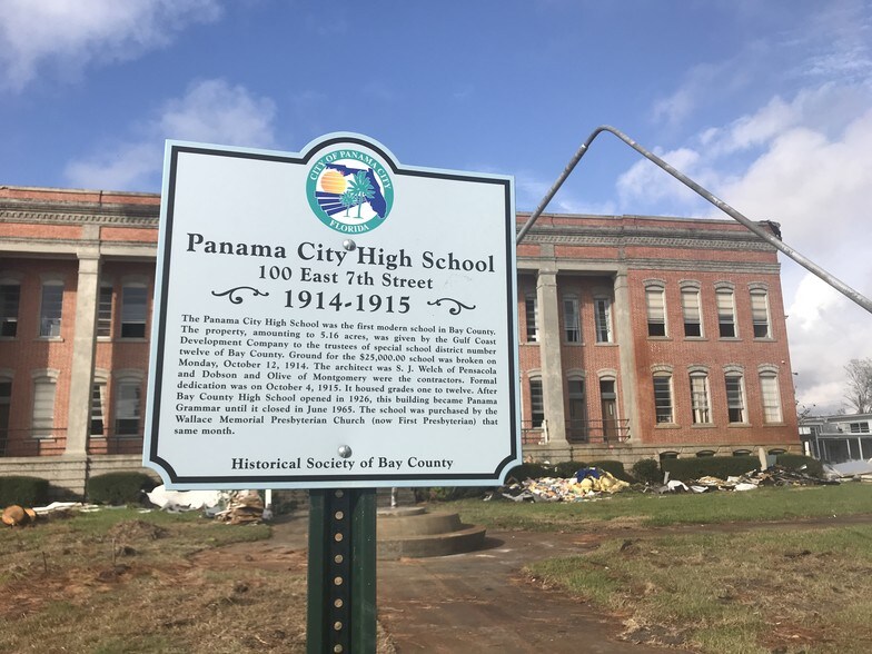 More Photos Of 101 E 7th St, Panama City Schools For Sale