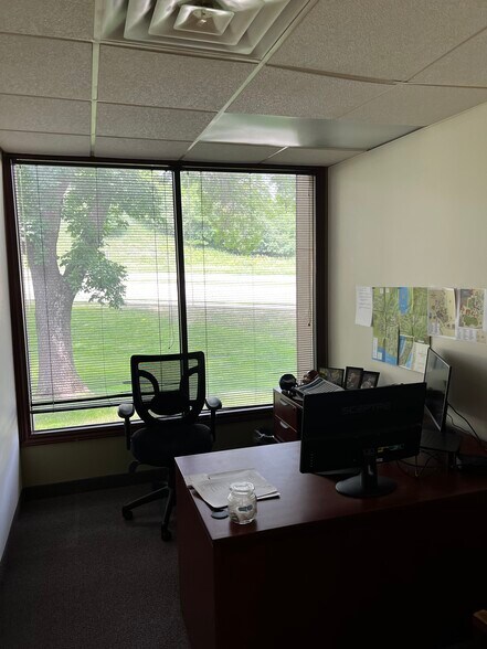 More Photos Of 7460 Market Place Dr, Eden Prairie Office For Sale