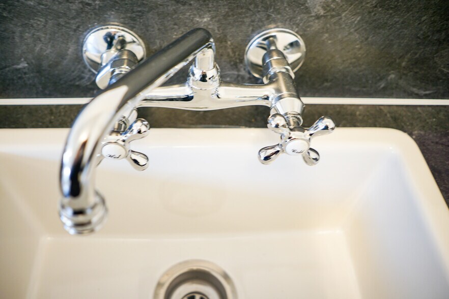 More Photos Of 1638 SE 12th Ave, Portland Apartments For Sale