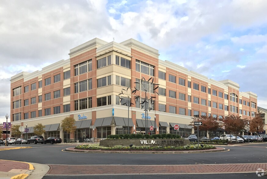 More Photos Of 1602 Village Market Blvd SE, Leesburg Office For Lease