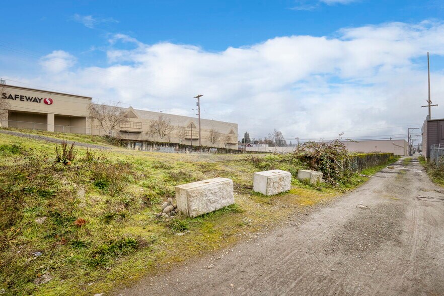 More Photos Of 901 N Callow Ave, Bremerton Land For Sale