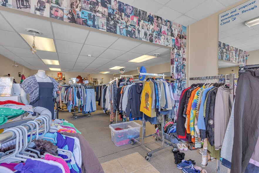 More Photos Of 701-703 Midland Ave, Midland Office Residential For Sale