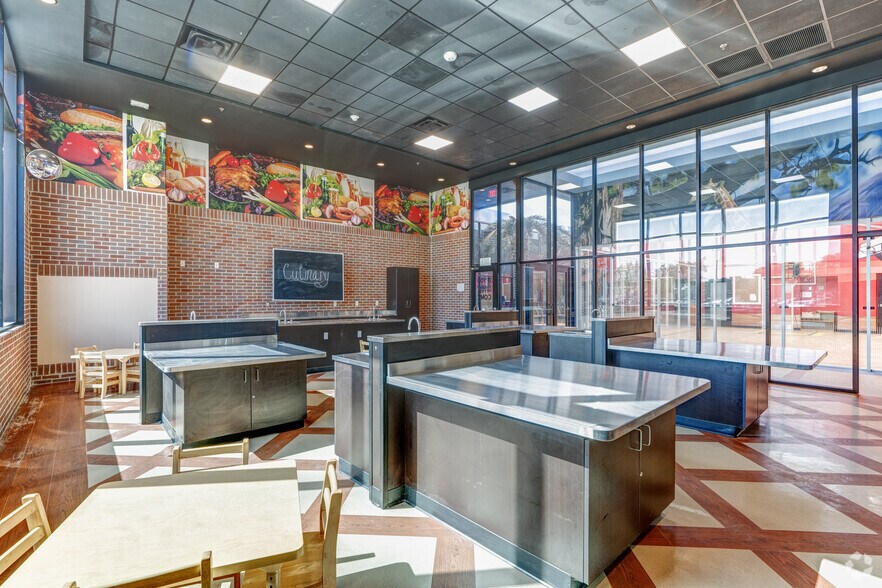 More Photos Of 6025 Highway 6 N, Houston Daycare Center For Sale