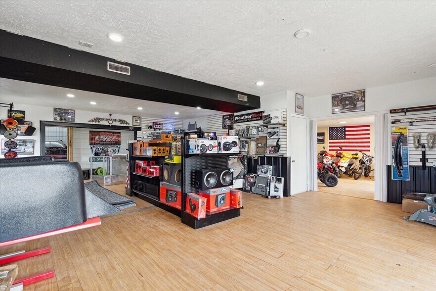 More Photos Of 3159 W Monroe Rd, Alma Freestanding For Sale