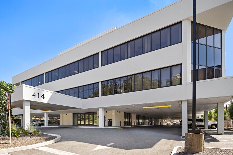 Primary Photo Of 414 Eagle Rock Ave, West Orange Office For Lease