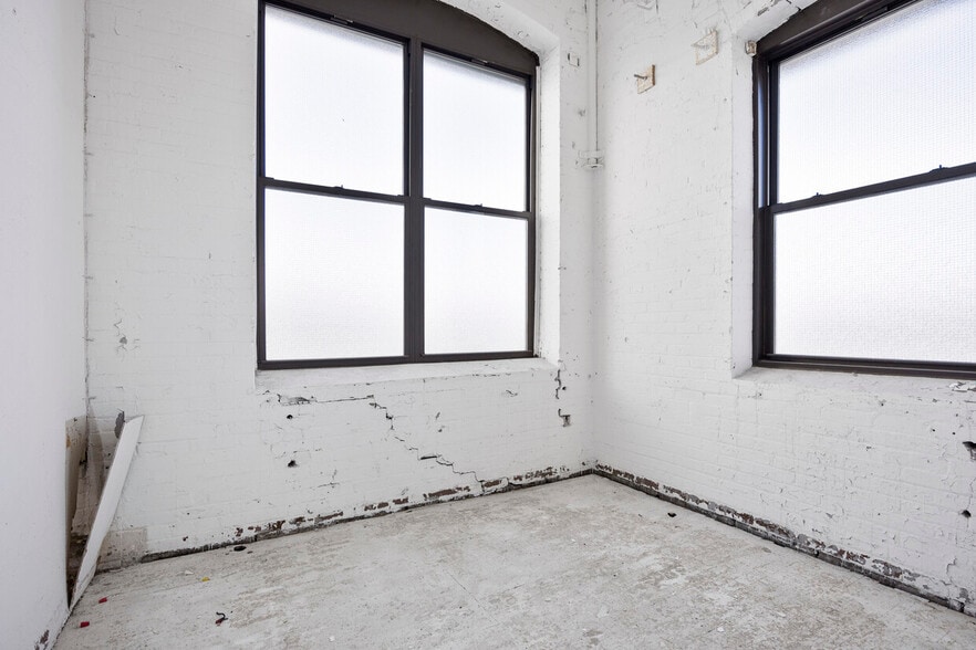 More Photos Of 104-112 Erie Blvd, Schenectady Land For Sale