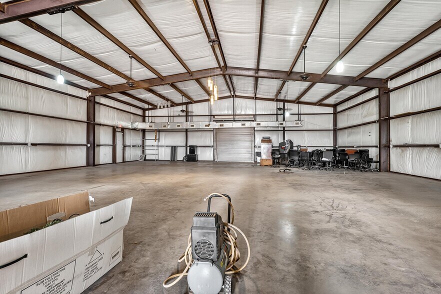More Photos Of 6330 E Hwy 84 E, Slaton Flex For Sale