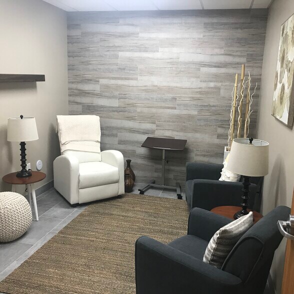 More Photos Of 9700 N 91st St, Scottsdale Coworking Space