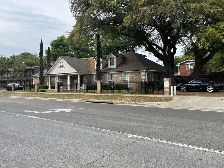 Primary Photo Of 710 Underwood Ave, Pensacola Medical For Sale
