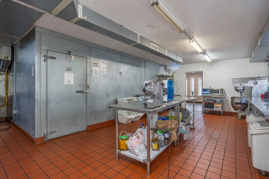 More Photos Of 608 Williams Blvd, Richland Restaurant For Sale