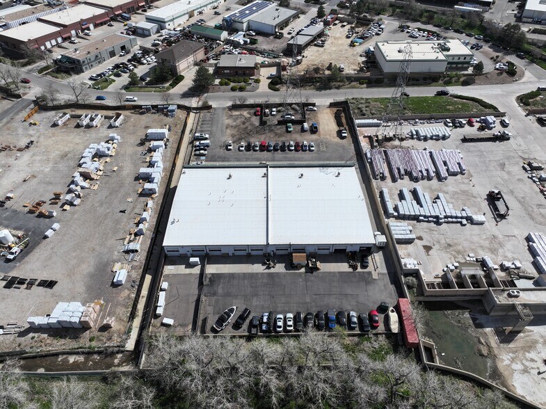More Photos Of 12305 N Dumont Way, Littleton Warehouse For Lease