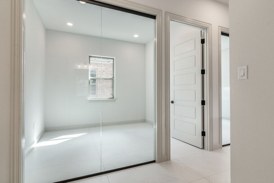 More Photos Of 7720 Rufe Snow Dr, Fort Worth Office For Lease