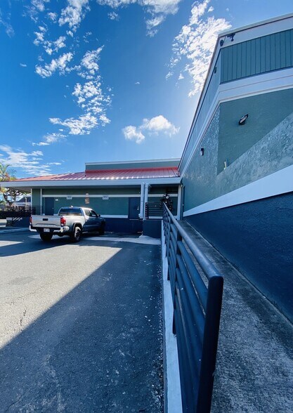 More Photos Of 75-5722 Hanama Pl, Kailua Kona Freestanding For Sale